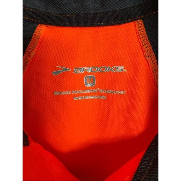 Brooks, women’s orange and black reflective, long sleeve jacket, size medium - Picture 5 of 5